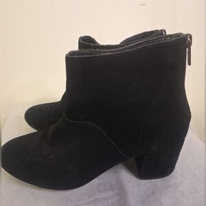 Steve Madden Black Suede Ankle Boots Back Zipper Size 6.5